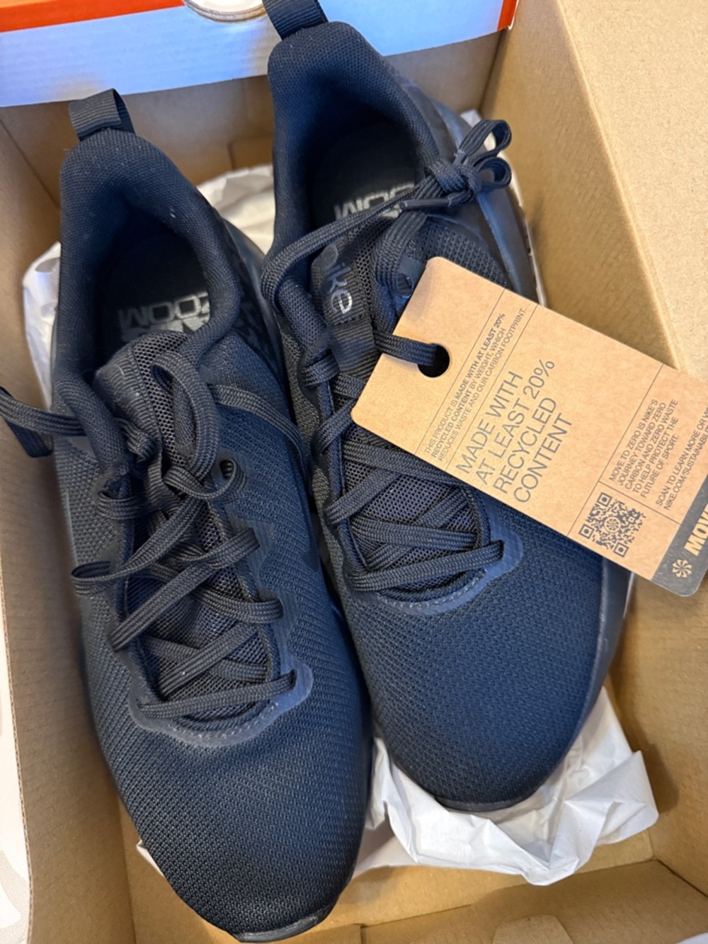 Nike Women’s air zoom bella 7 sneakers. New with tags